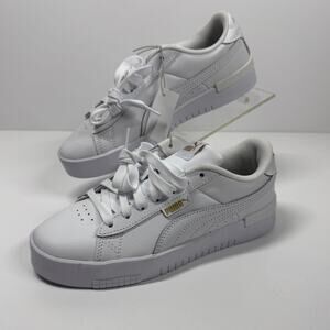 NWT Puma Court Platform Sneaker Size: 6.5